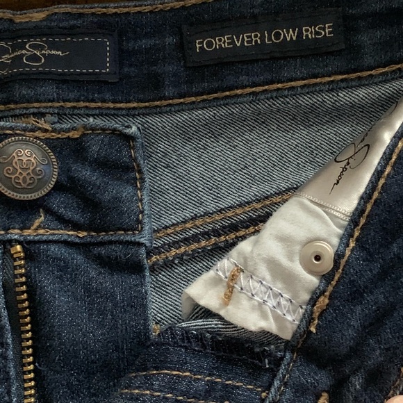 Jessica Simpson forever low rise hot shorts (25) - Picture 3 of 9